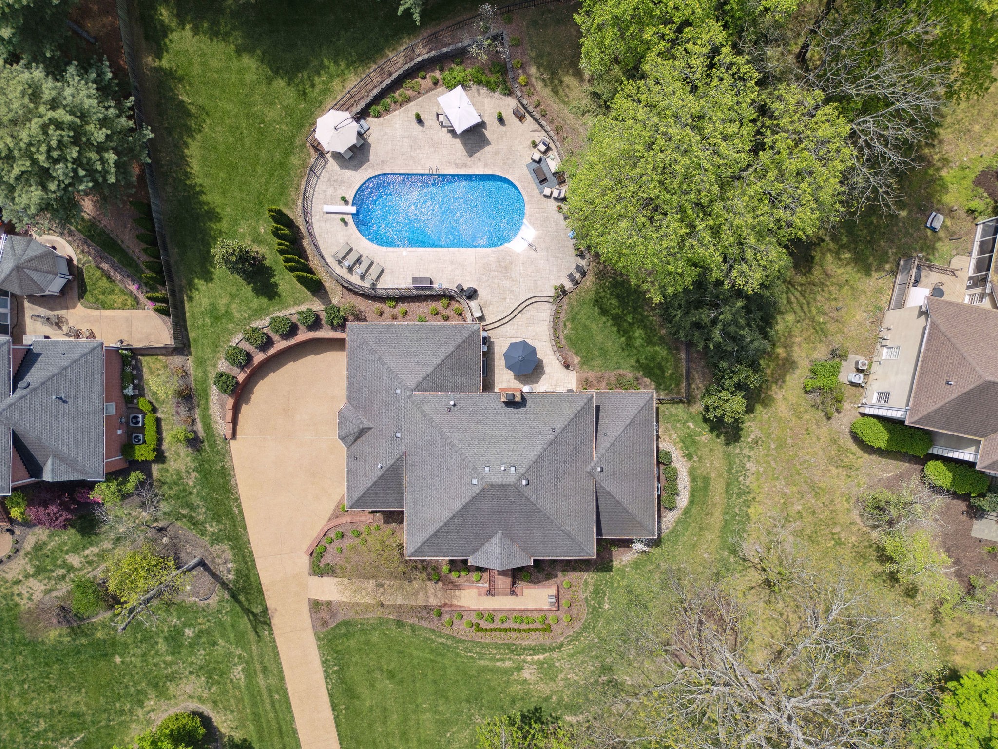 9319 Lake Shore Dr