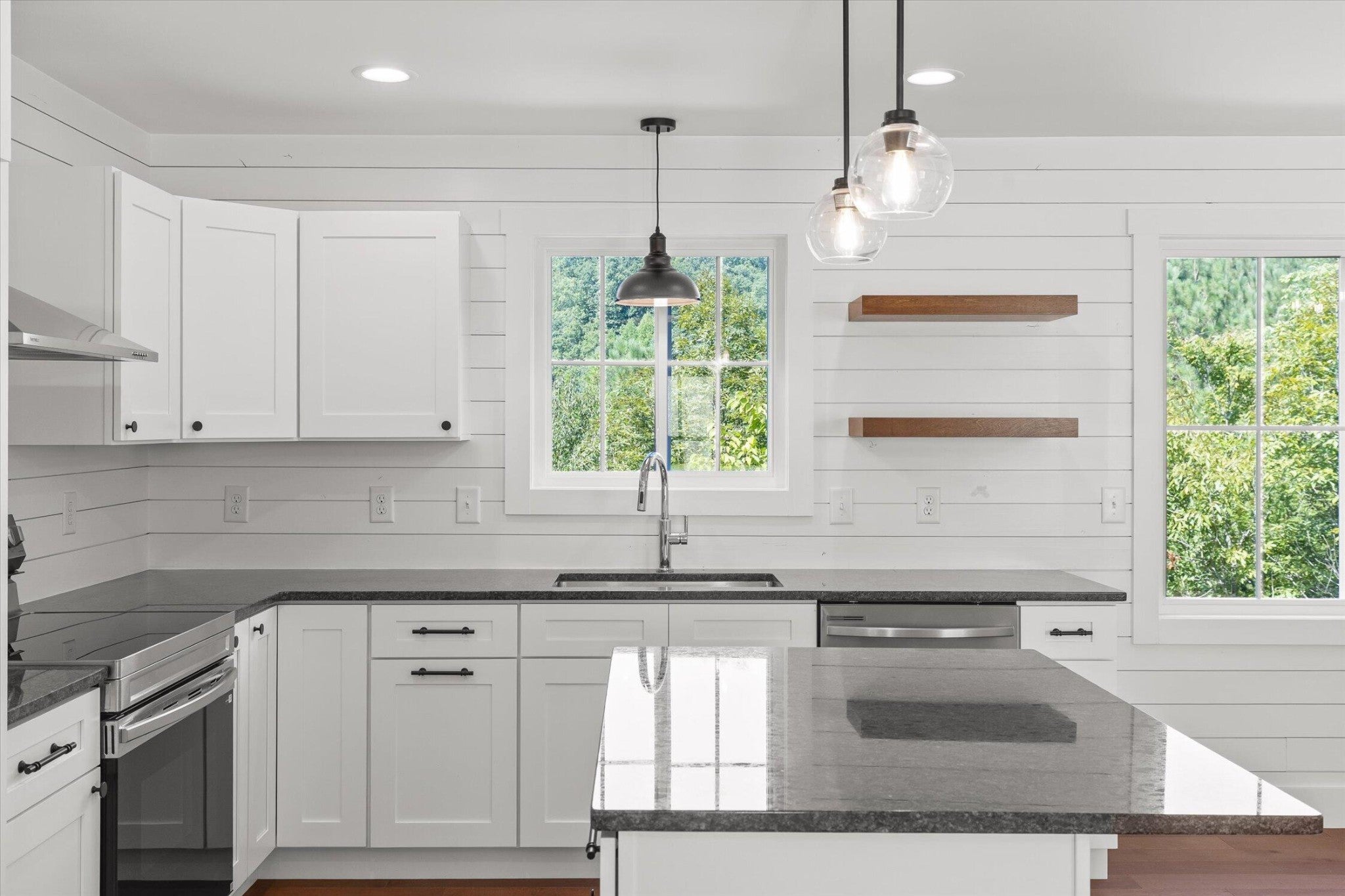 123 Cherokee Ridge Drive