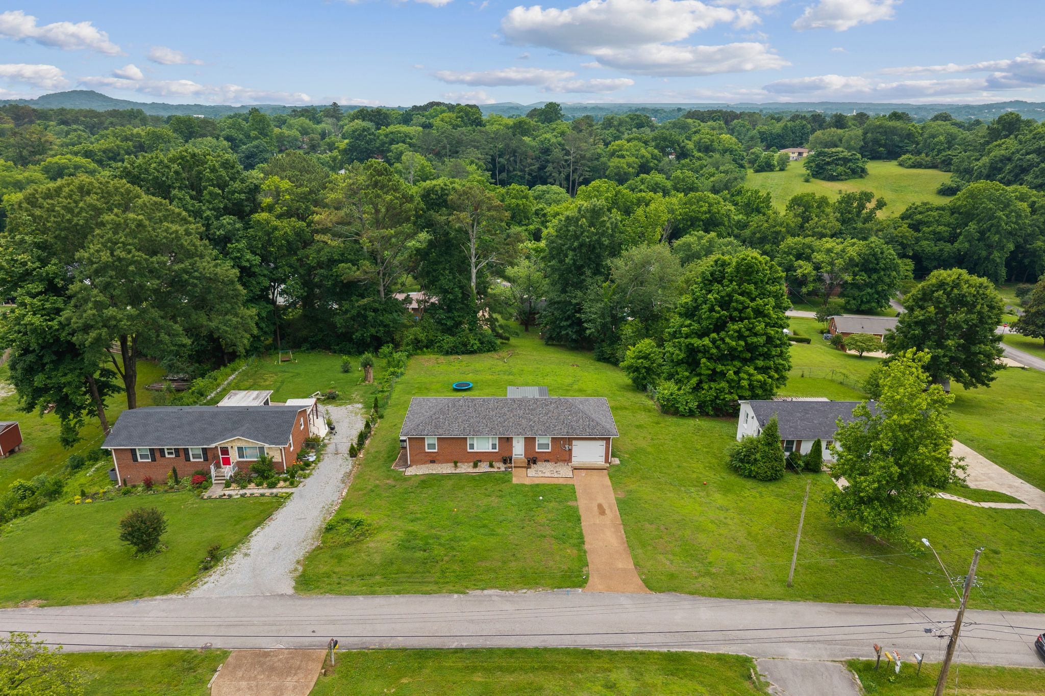 103 Oak Dr