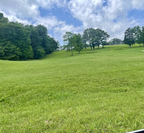 3 Columbia Rd Dickson TN 37055