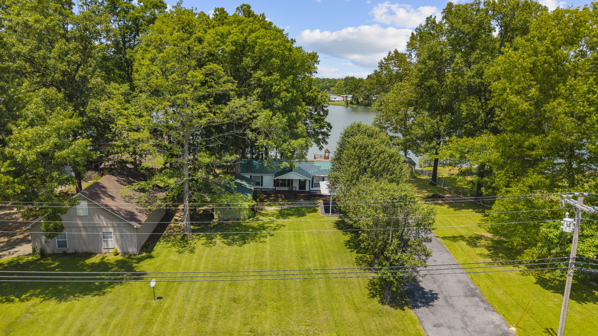 46 Lakeshore Dr