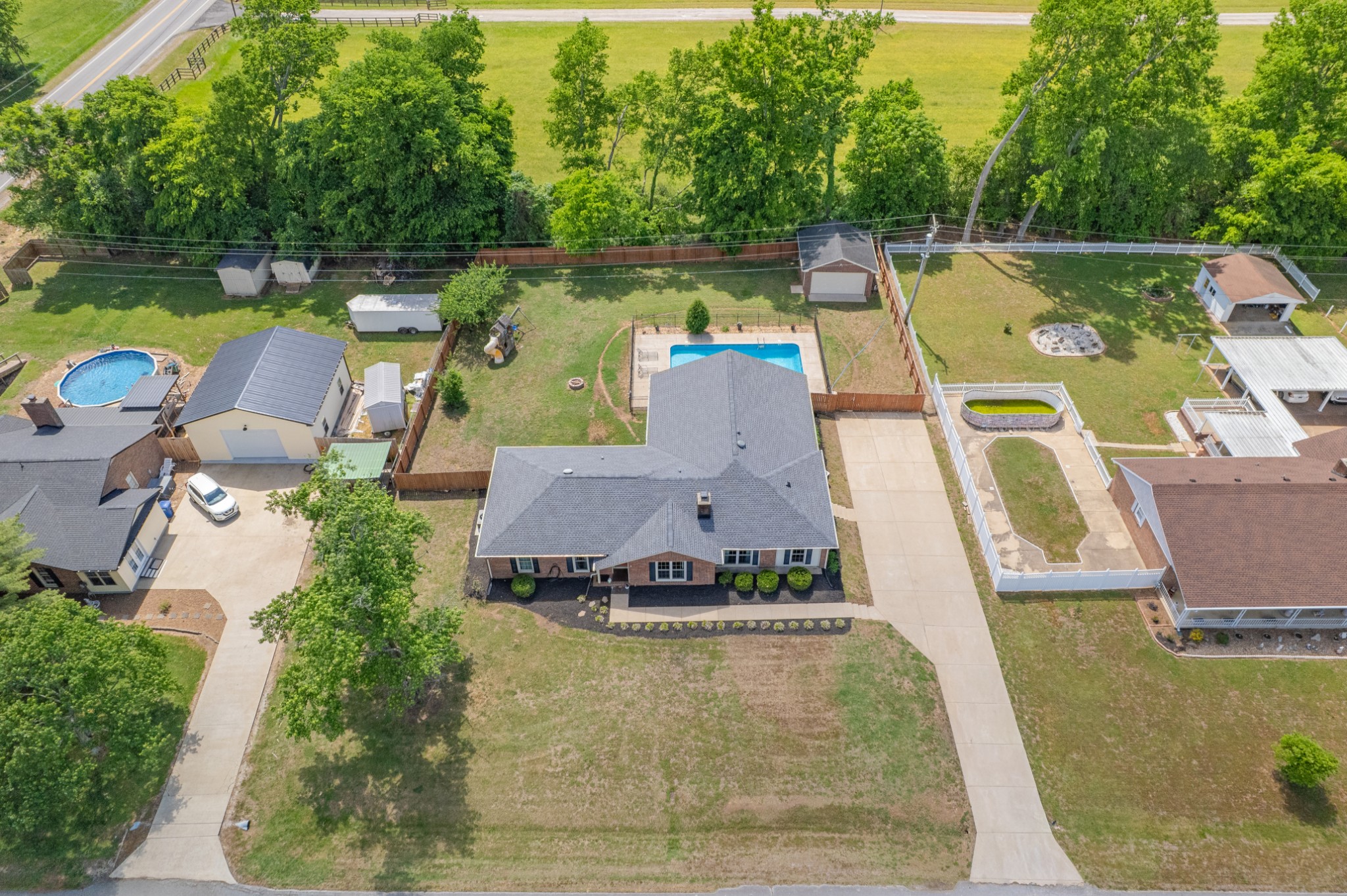 804 Redwood Cir
