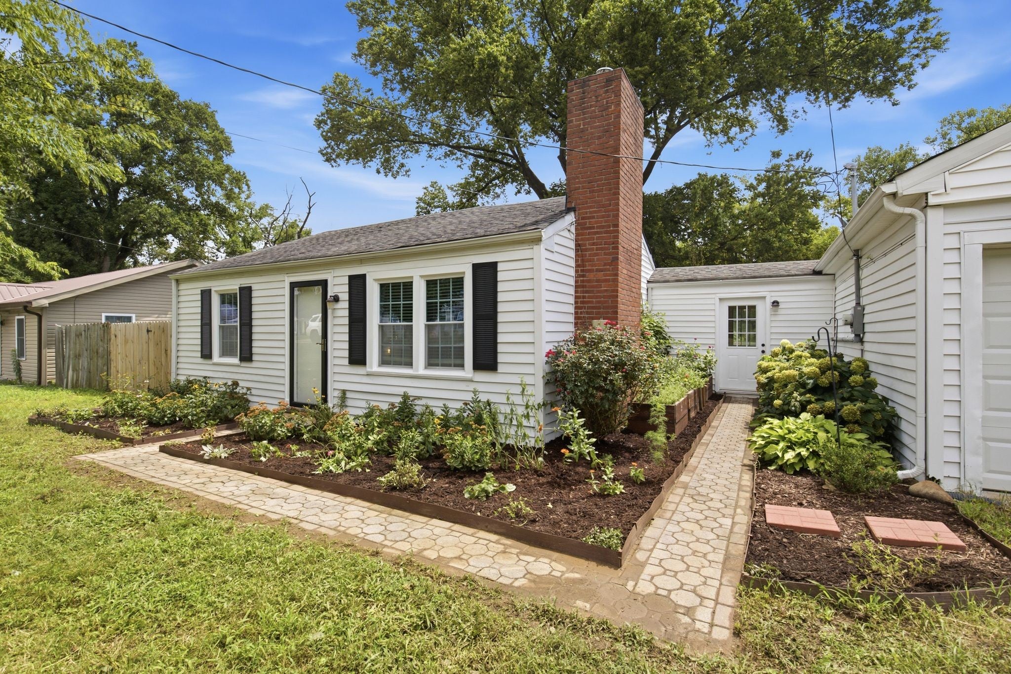 2708 Hartford Dr