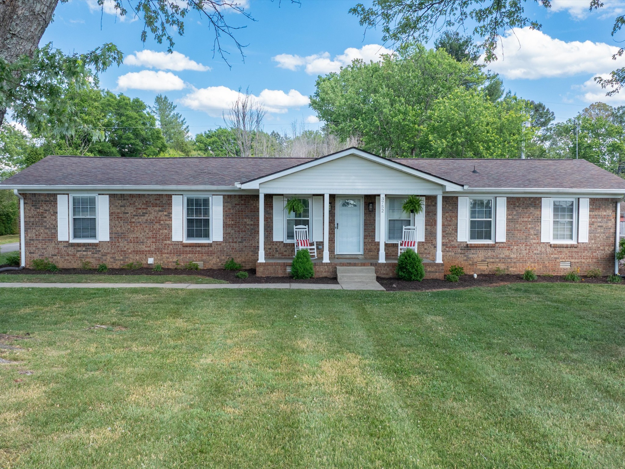 3752 Sulphur Springs Rd