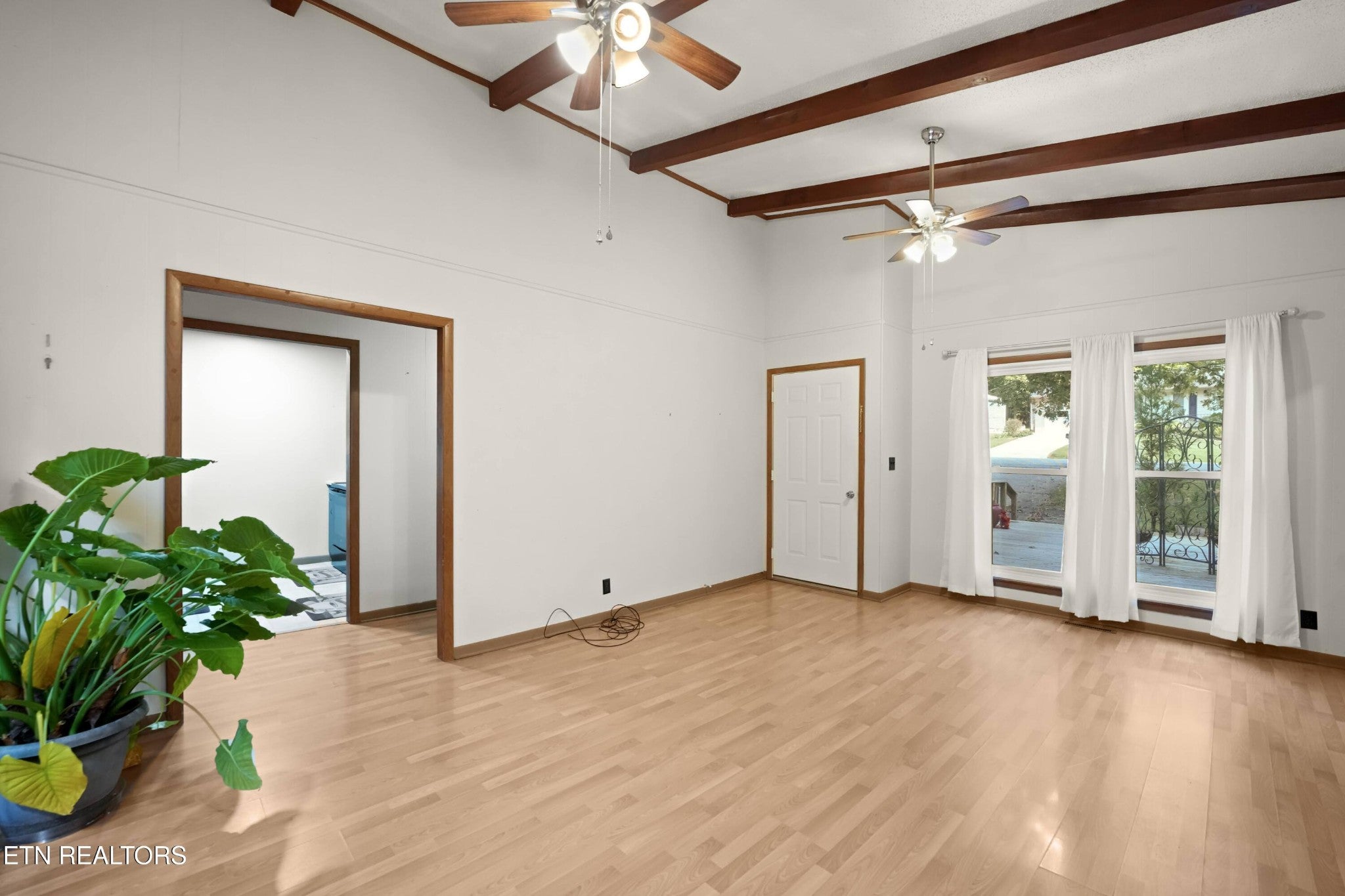 115 Lakeshire Drive