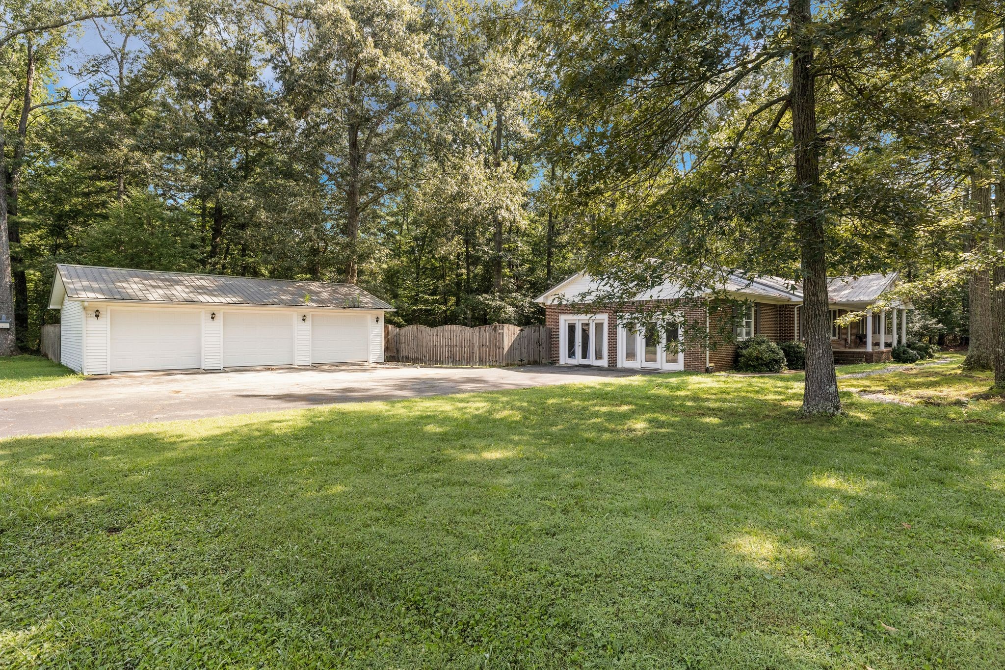 461 Royal Oak Dr