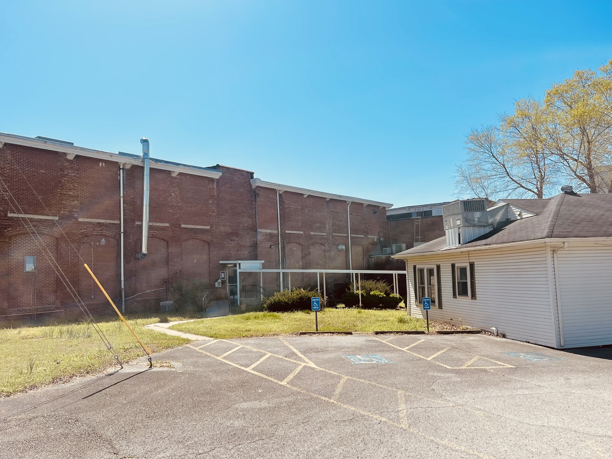 342 Shelbyville Mills Rd