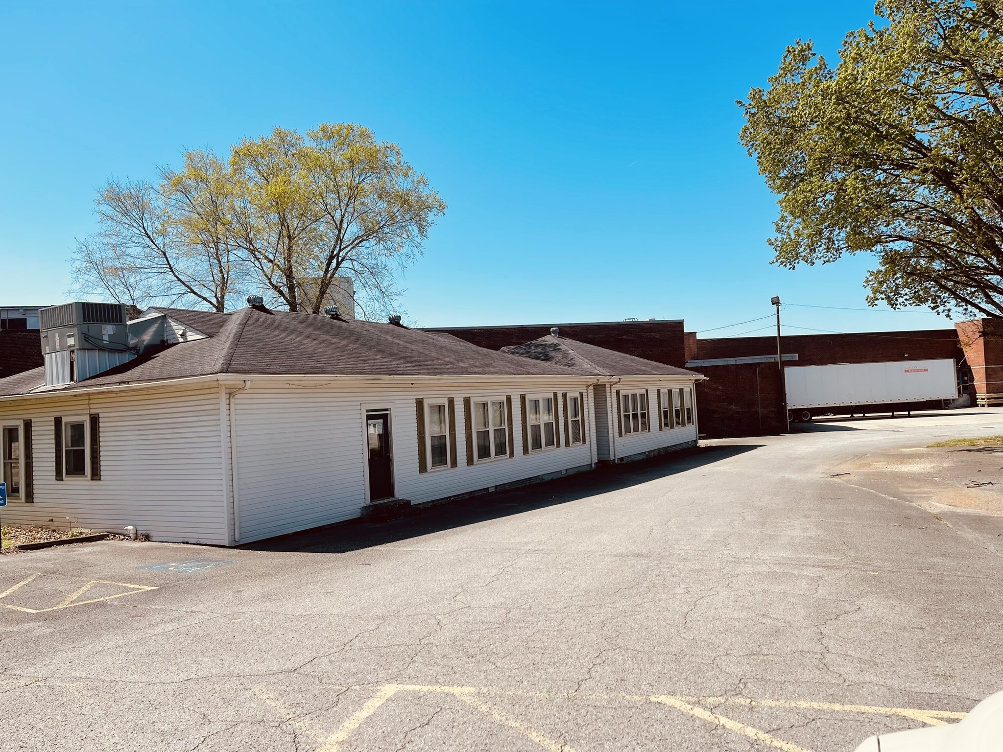 342 Shelbyville Mills Rd