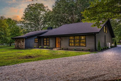 364A Cook Rd Tullahoma TN 37388