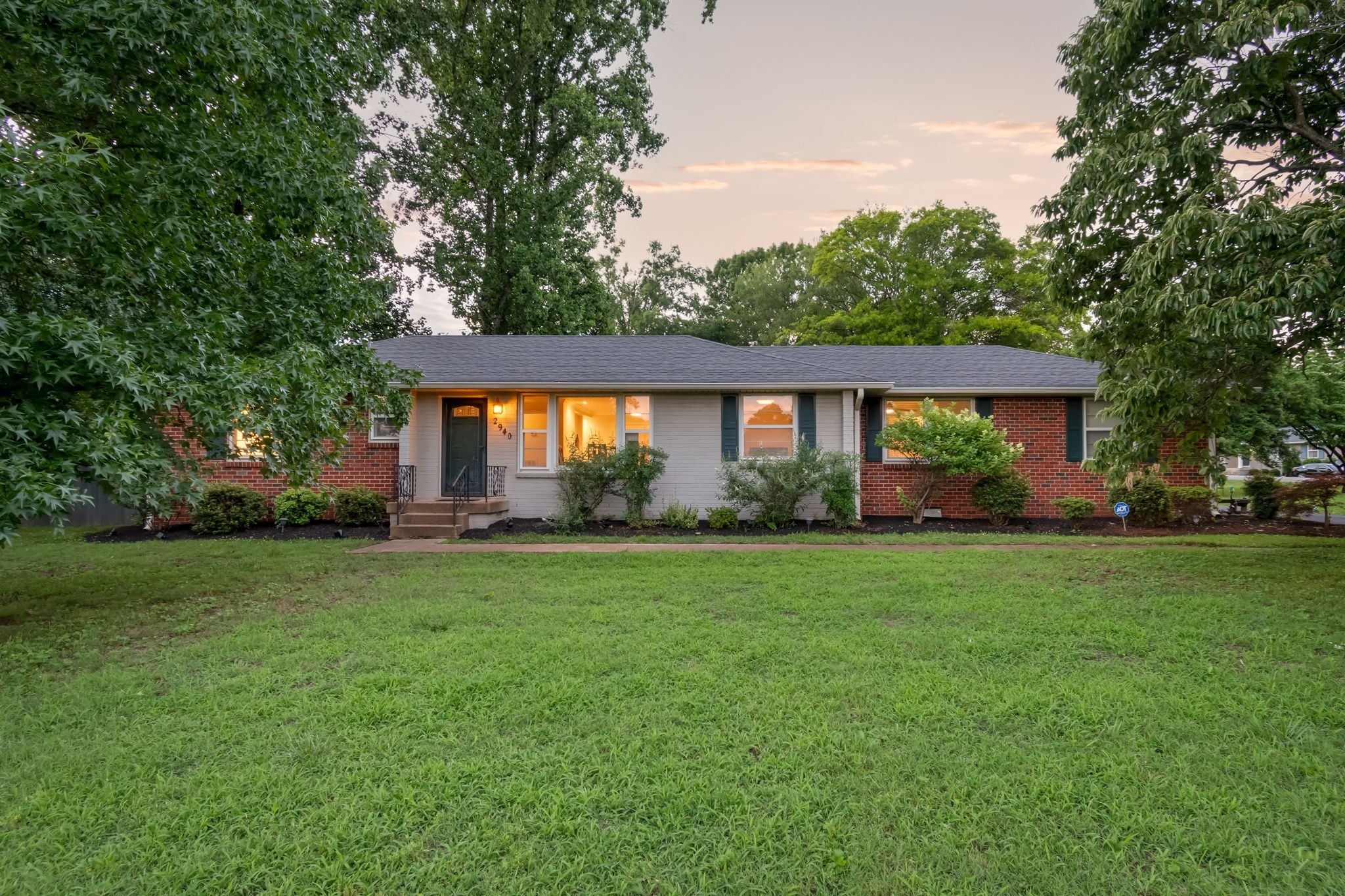 3-bed listing at 2940 Fernbrook Ln, Nashville