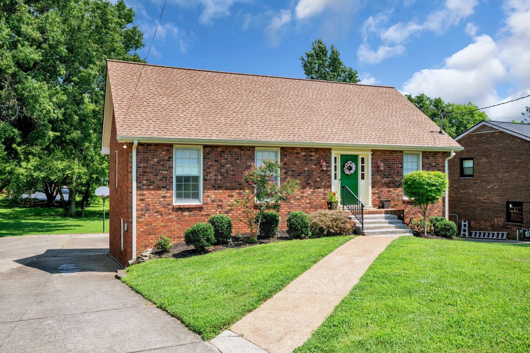 4-bed listing at 721 Goodpasture Ter, Nashville