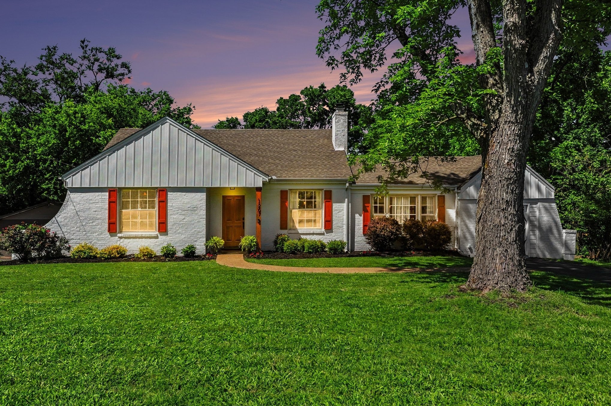 1207 Kenwood Dr