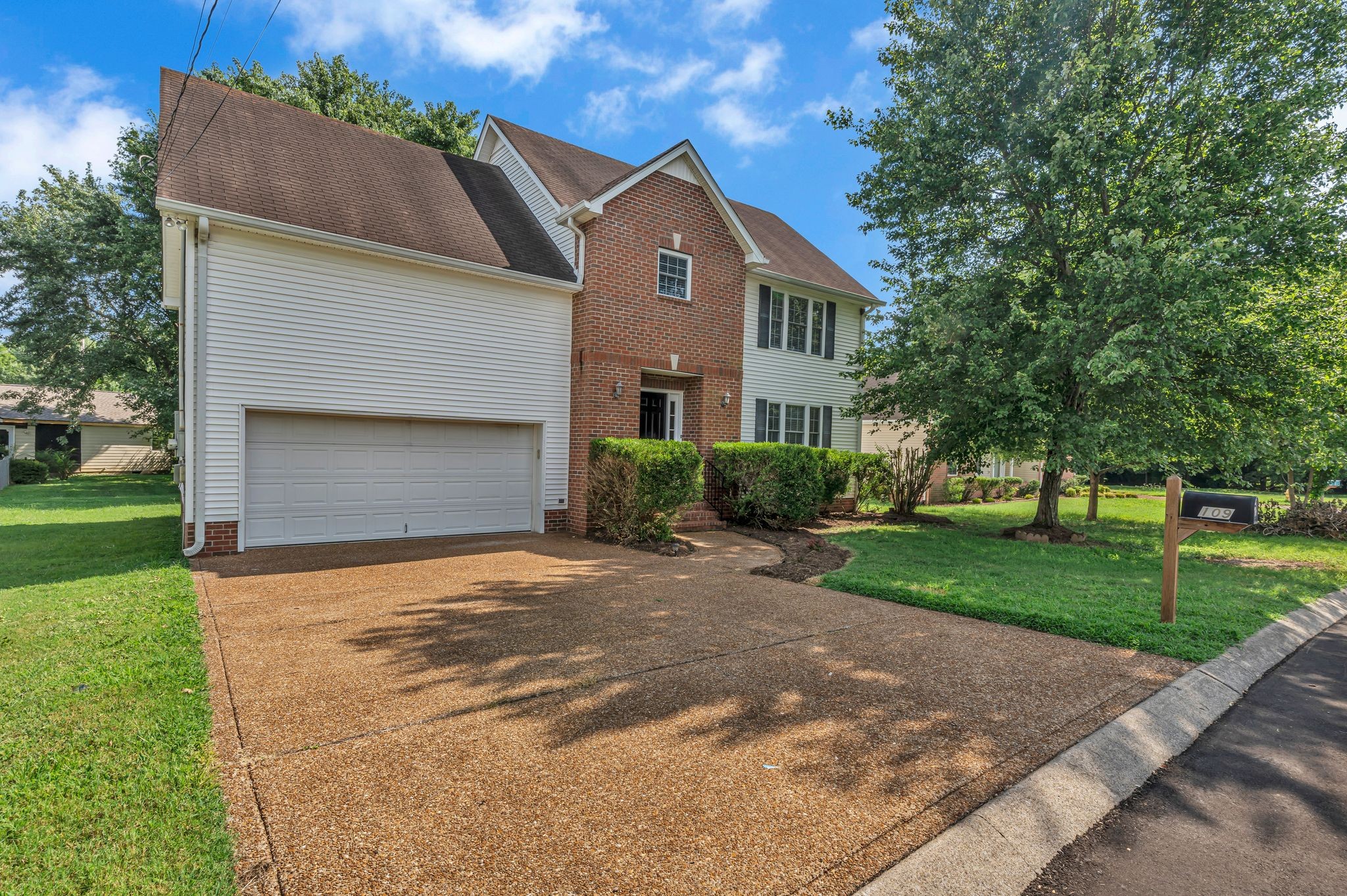 109 Edgeview Ct