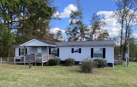 1141 Bakerton Rd Red Boiling Springs TN 37150