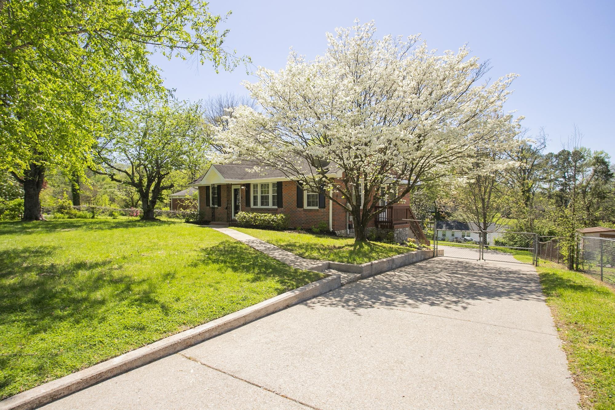 731 Cameo Dr