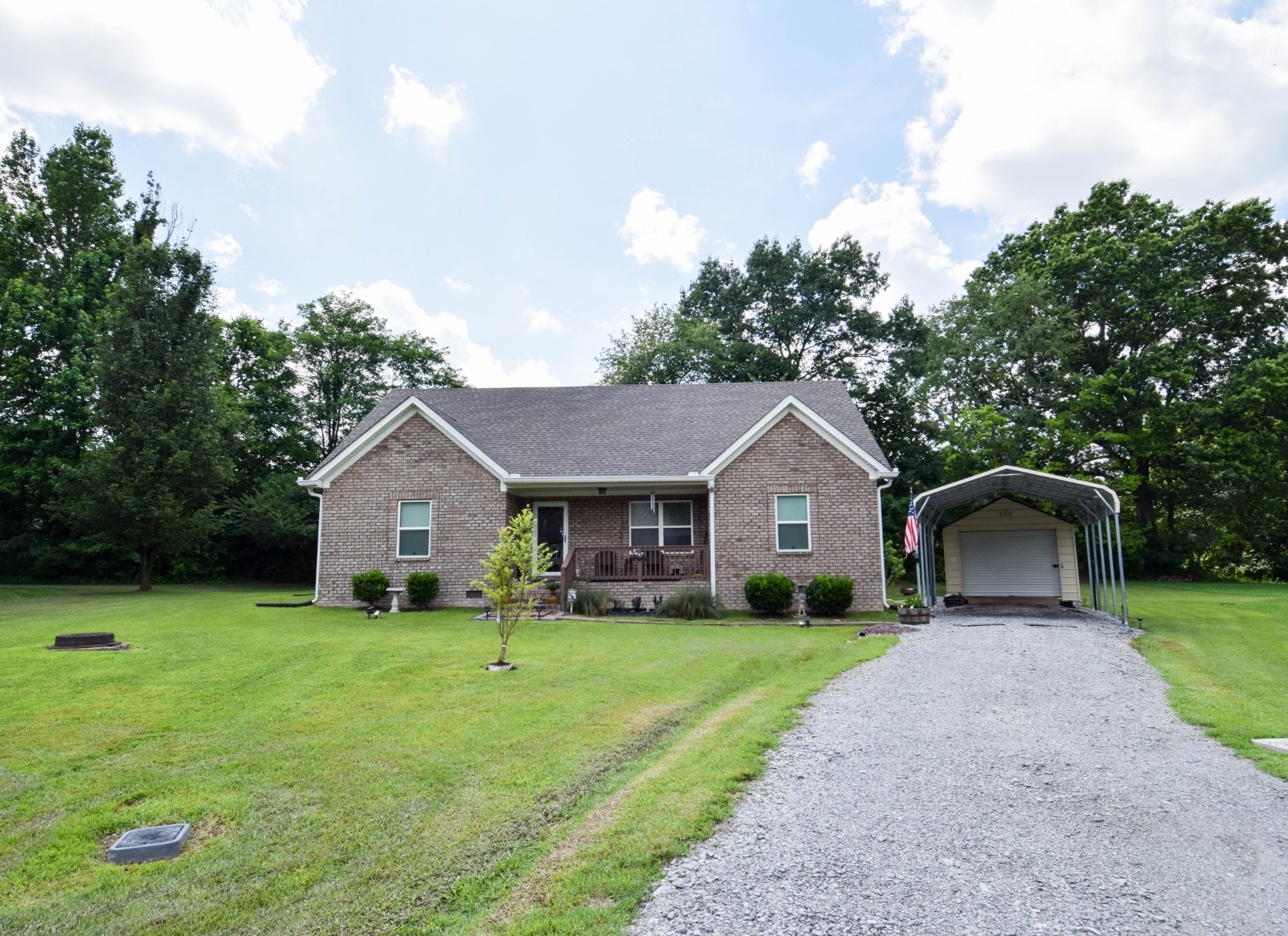 104 Jollie Ln