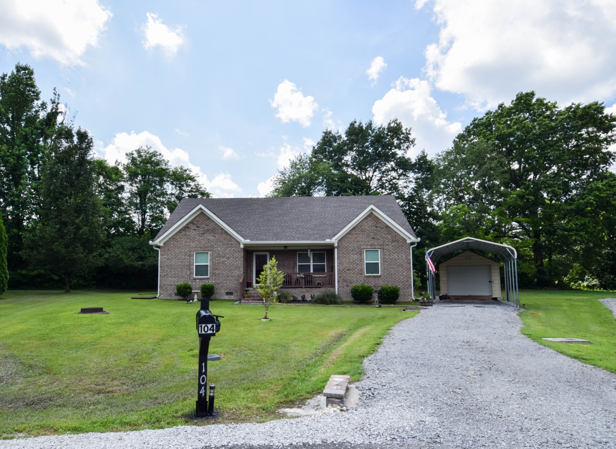 104 Jollie Ln