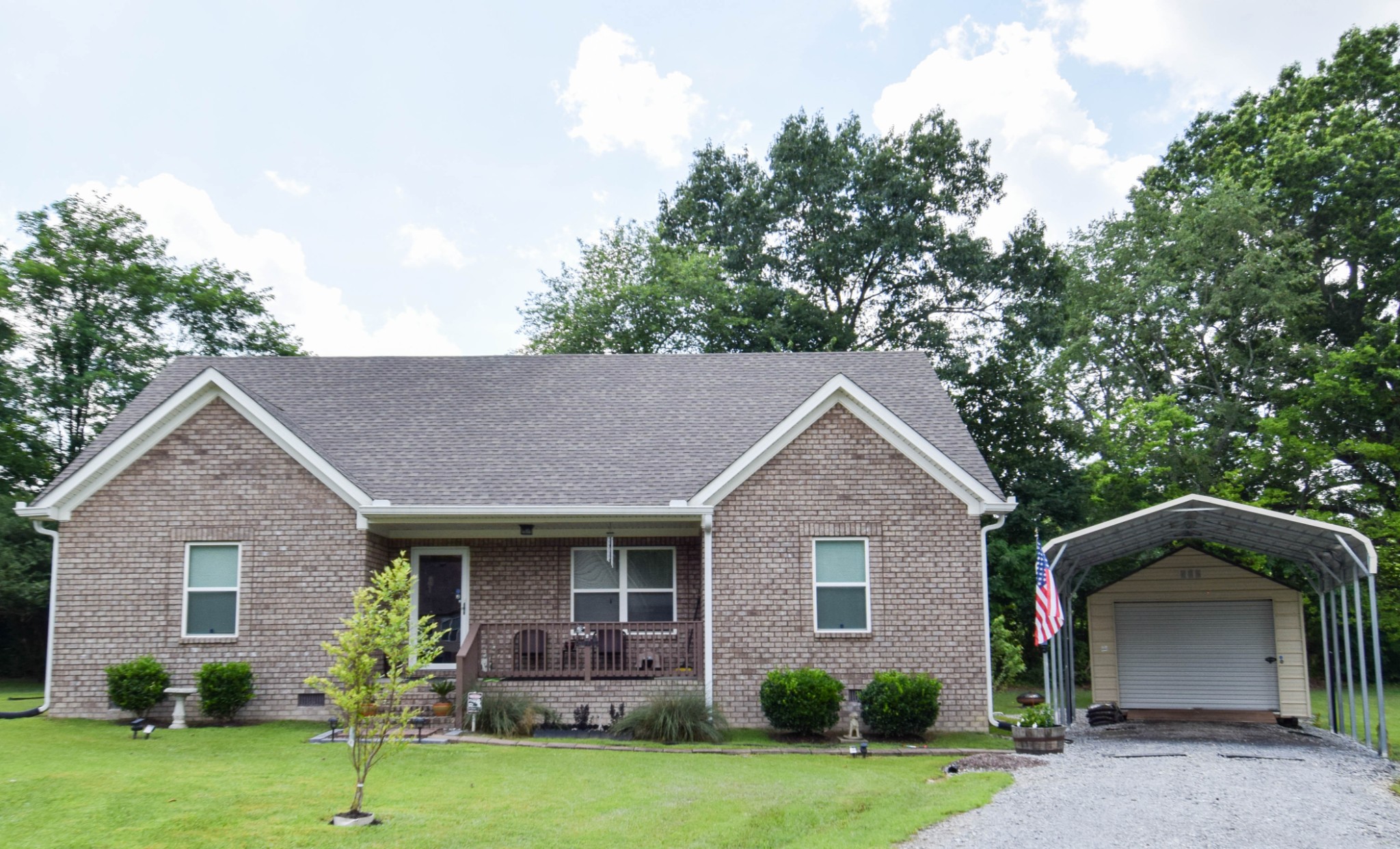 104 Jollie Ln