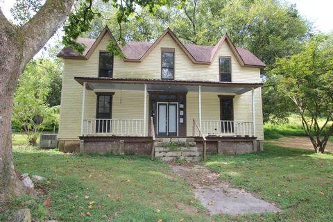 3182 Dodson Gap Rd Culleoka TN 38451