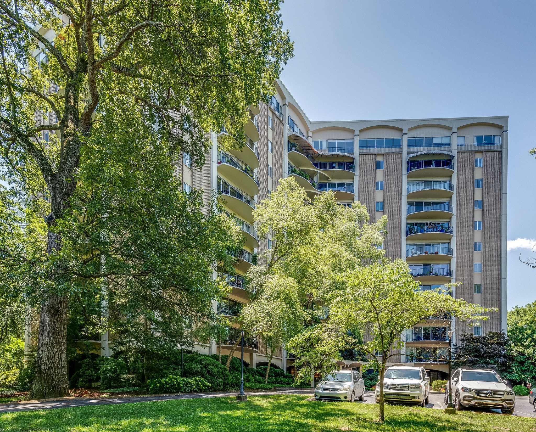 Nashville, Tennessee 37205, United States, 1 Bedroom Bedrooms, ,1 BathroomBathrooms,Residential,Active,181672