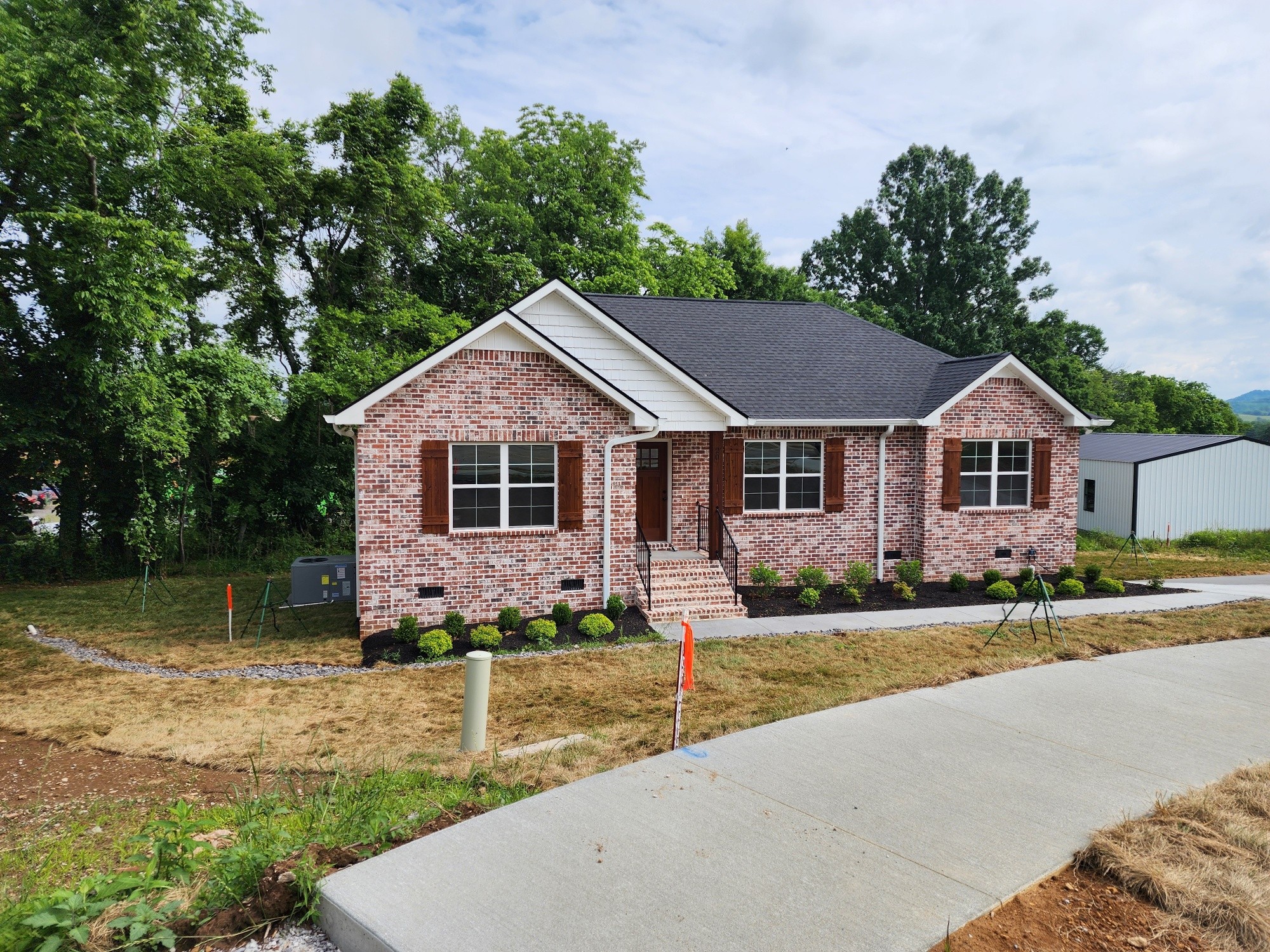 20 Scenic Ln