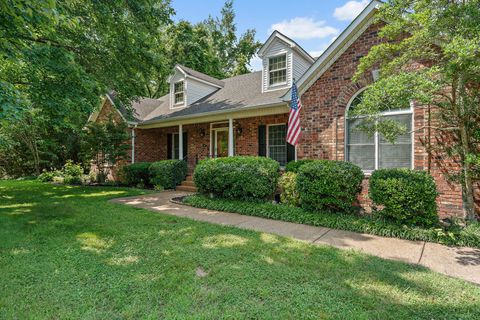 453 Harpeth Meadows Dr Kingston Springs TN 37082