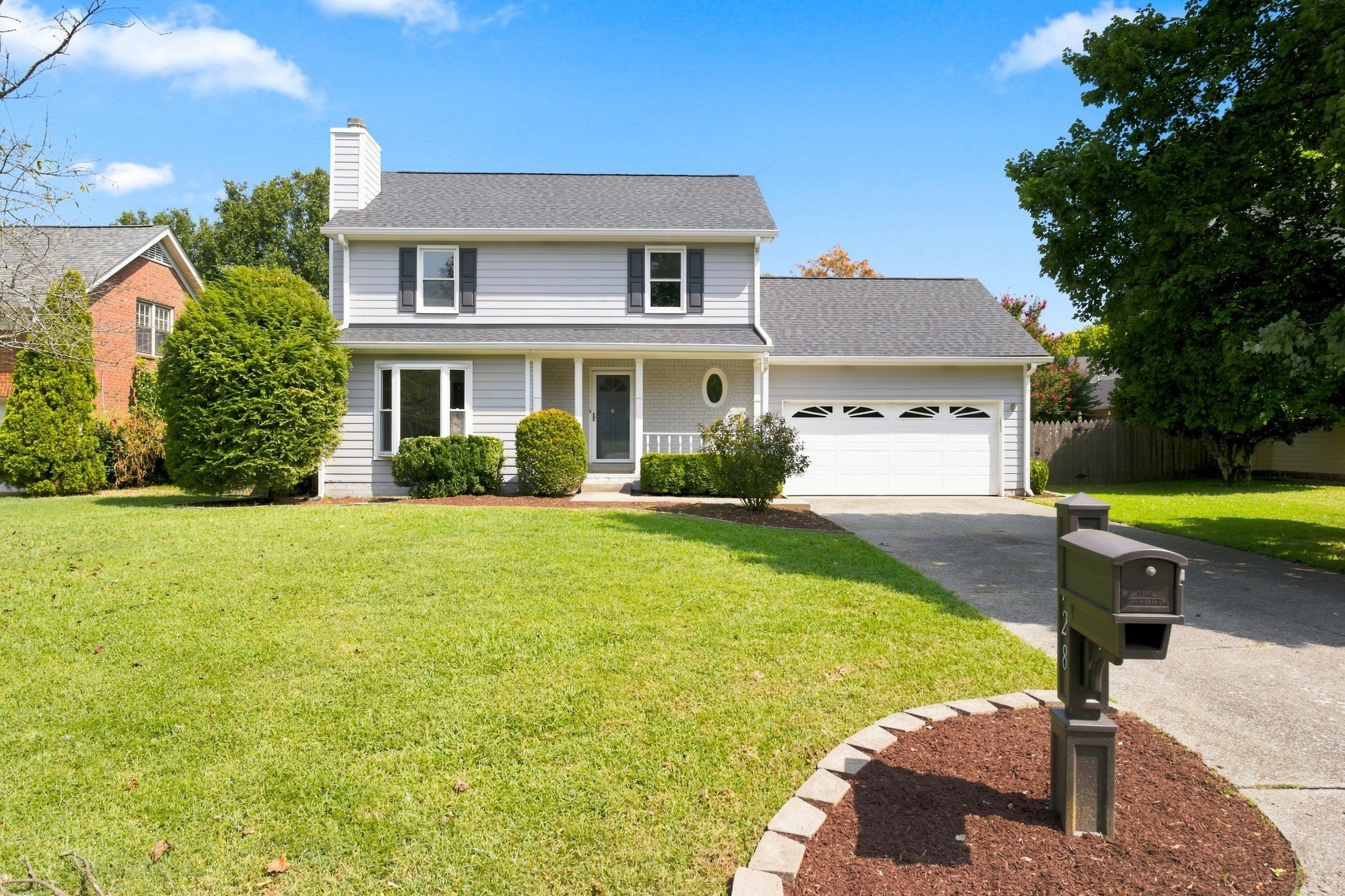 1128 Hunters Chase Dr