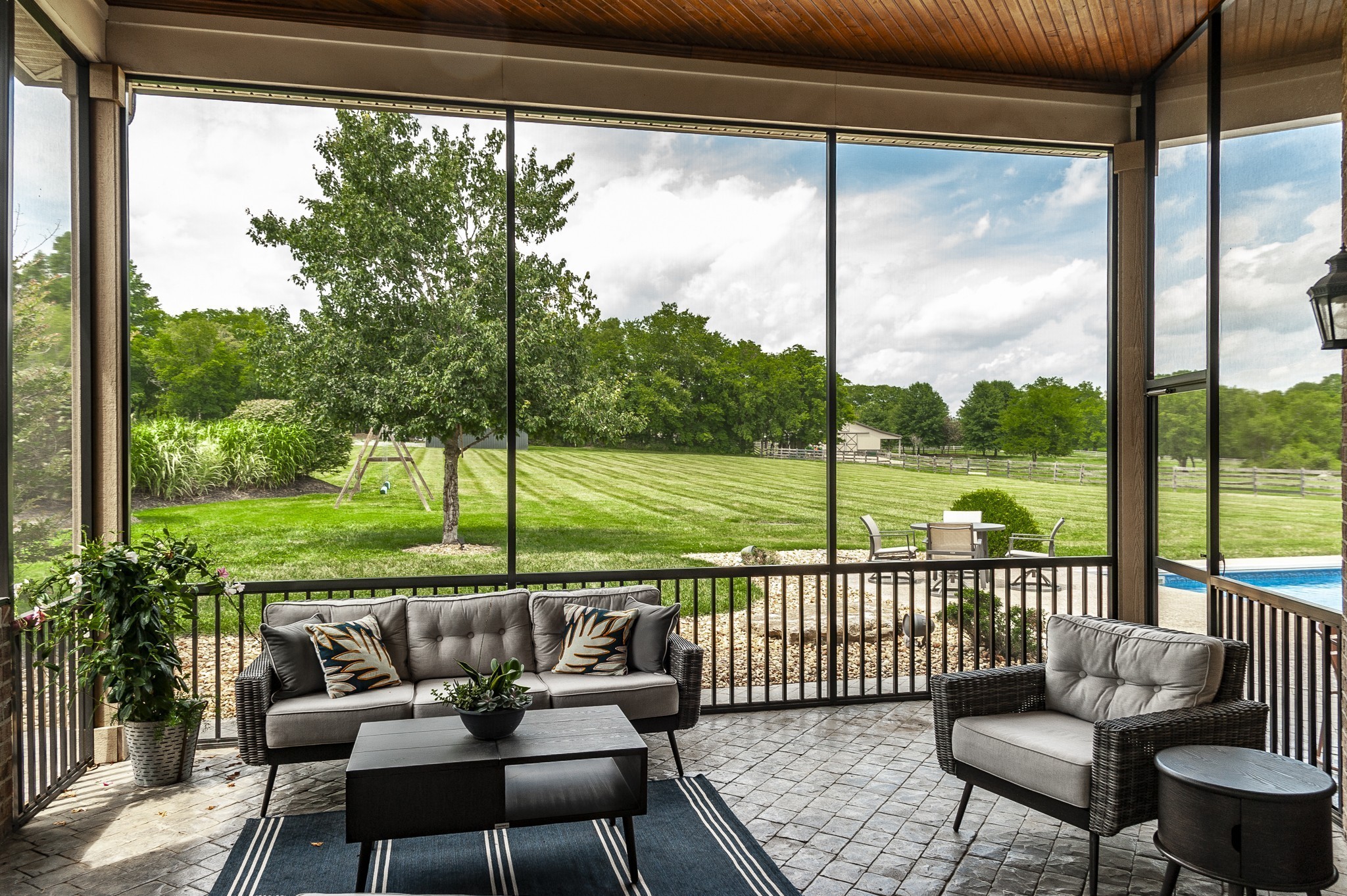 2436 Long Hollow Pike