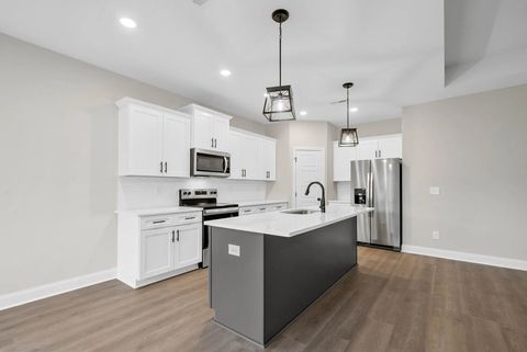 313 Galway Dr Clarksville TN 37042