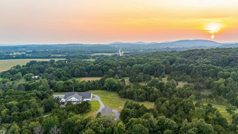 2825 Oregon Road Milton TN 37118