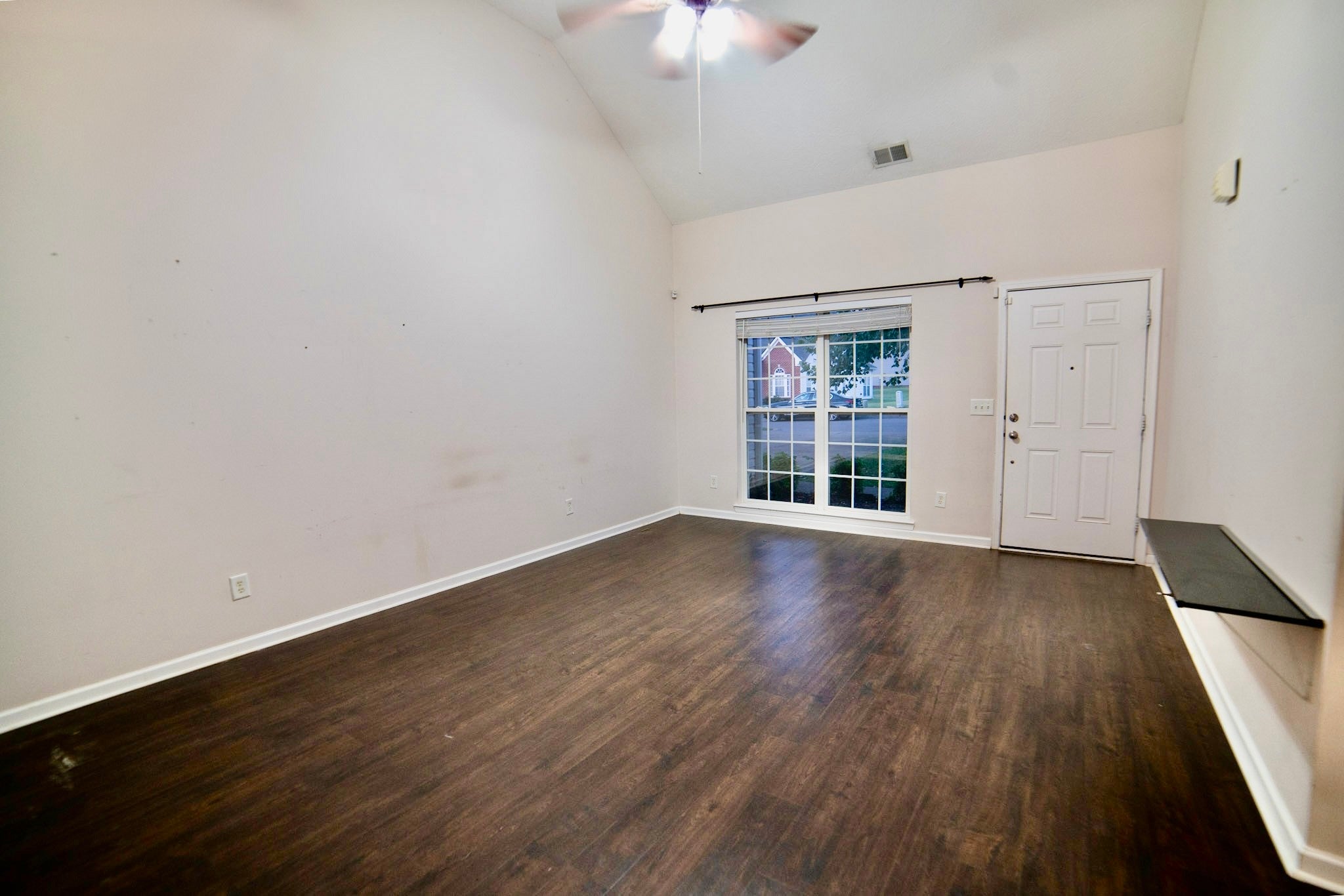 125 Megan St