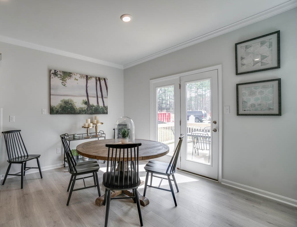 1521 Mountain View Drive