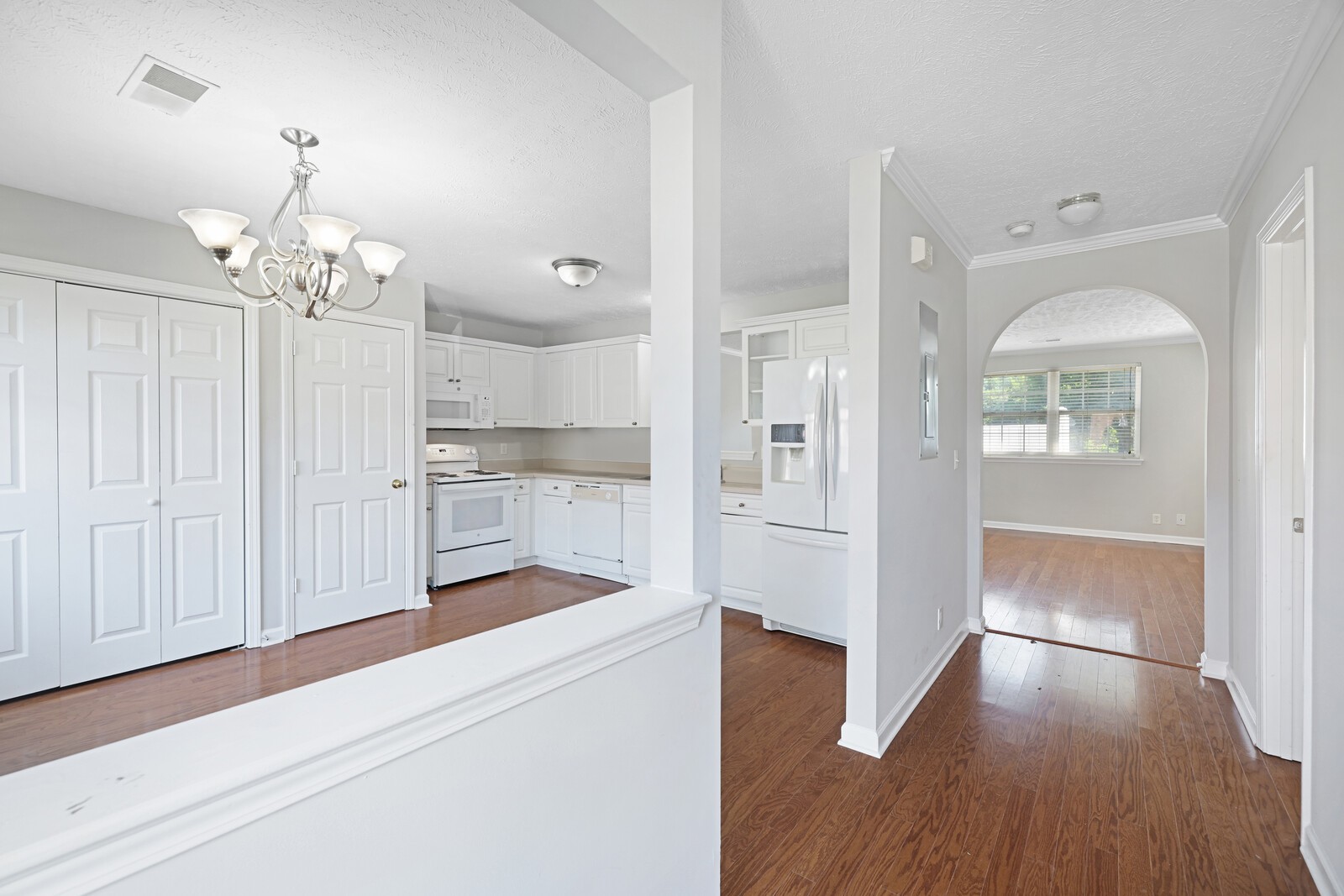 2120 Lebanon Pike 21