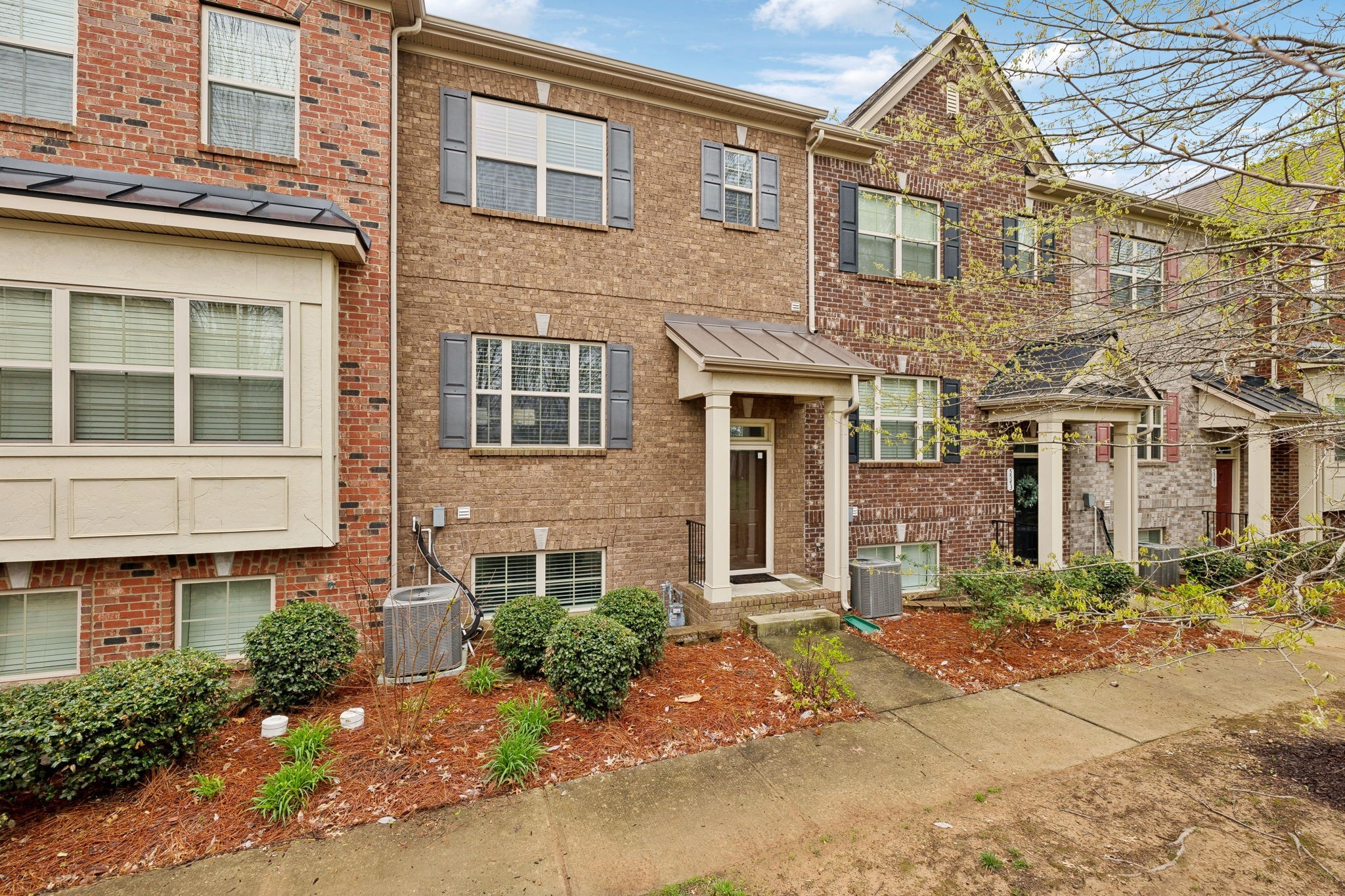 5545 Prada Dr