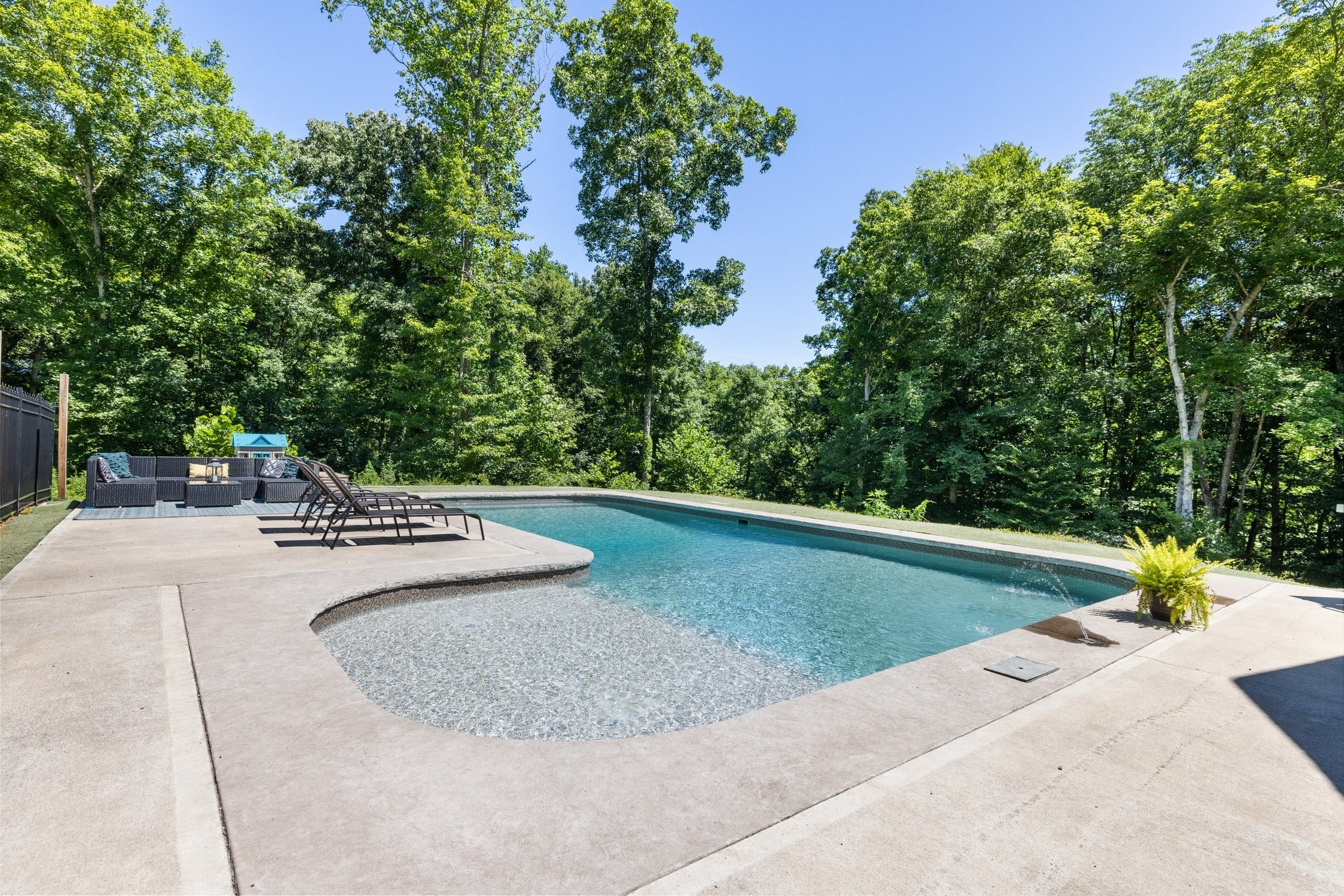 7916 E Plunders Creek Rd