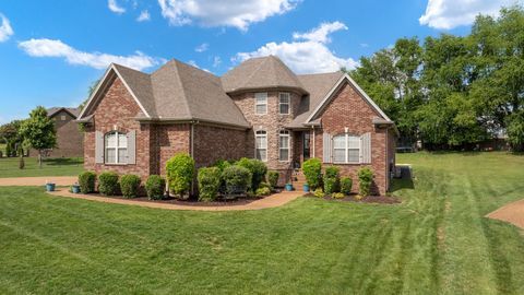 1013 Kendras Run Gallatin TN 37066