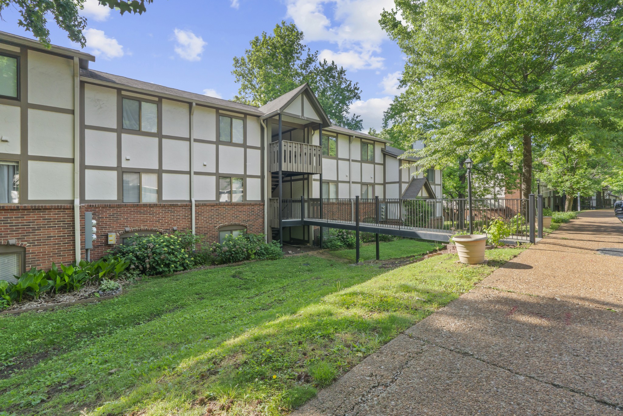 5322 Edmondson Pike 2