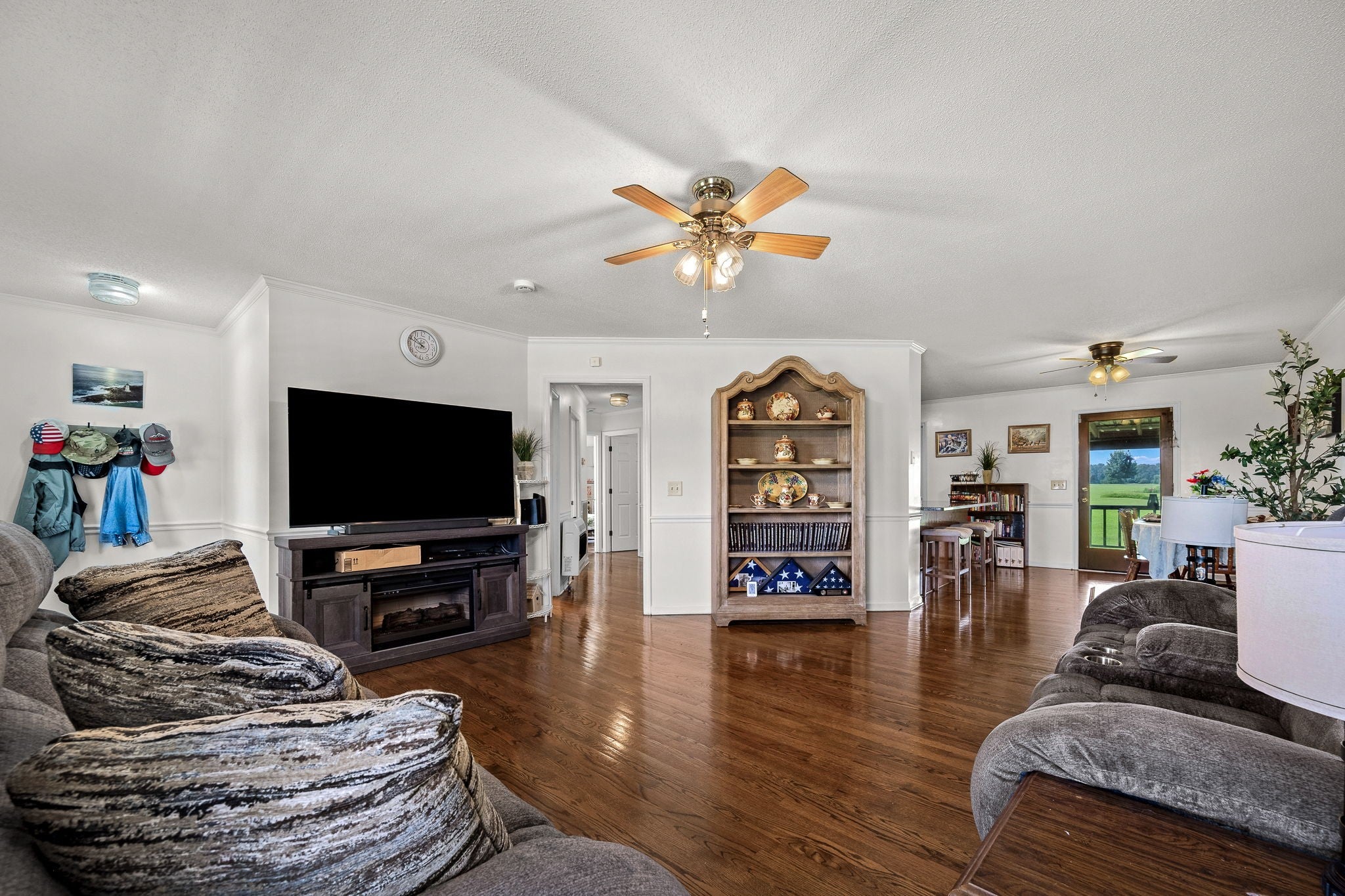 528 W Point Rd