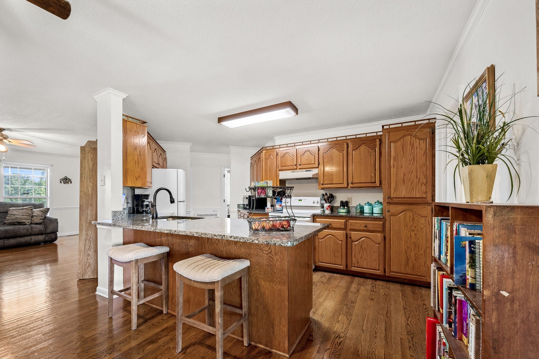 528 W Point Rd