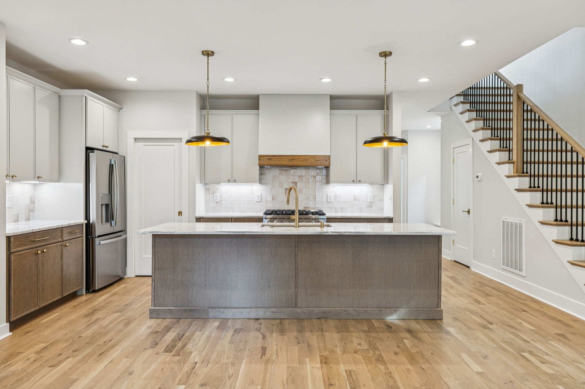Photo 1 of 32 — 505 Elaine Ave, Nashville, TN 37209