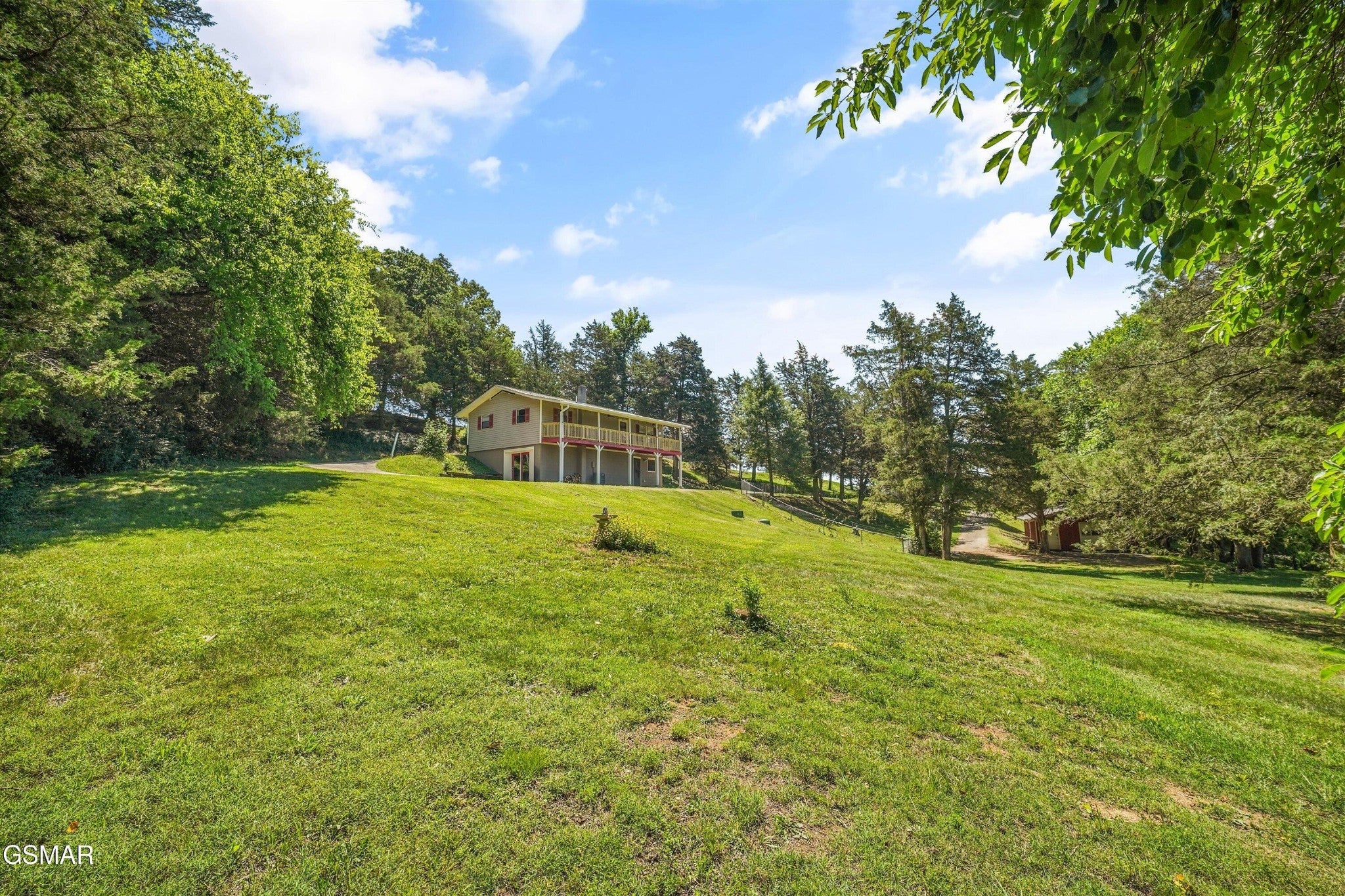 1420 Twin Oaks Road