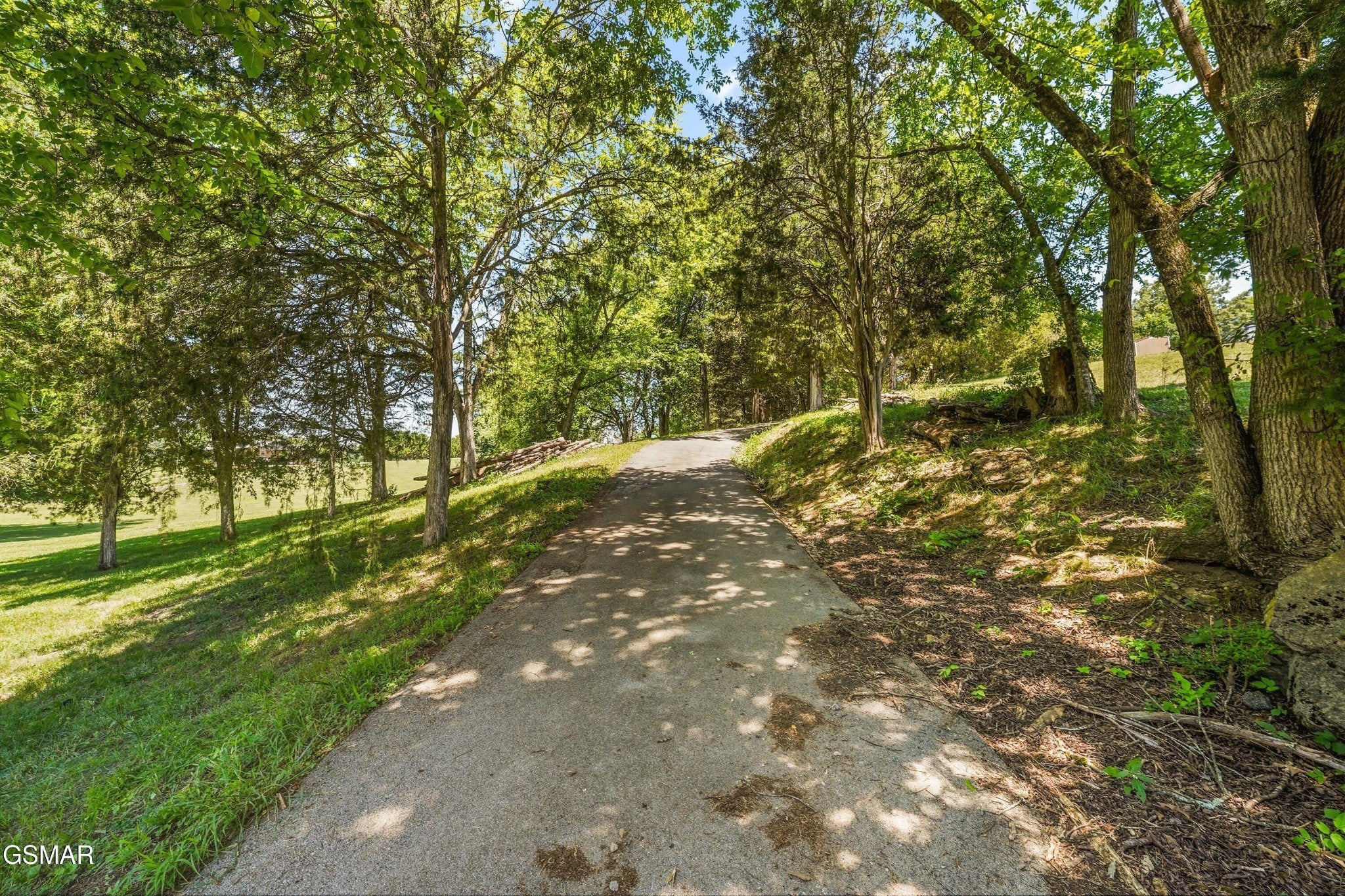 1420 Twin Oaks Road