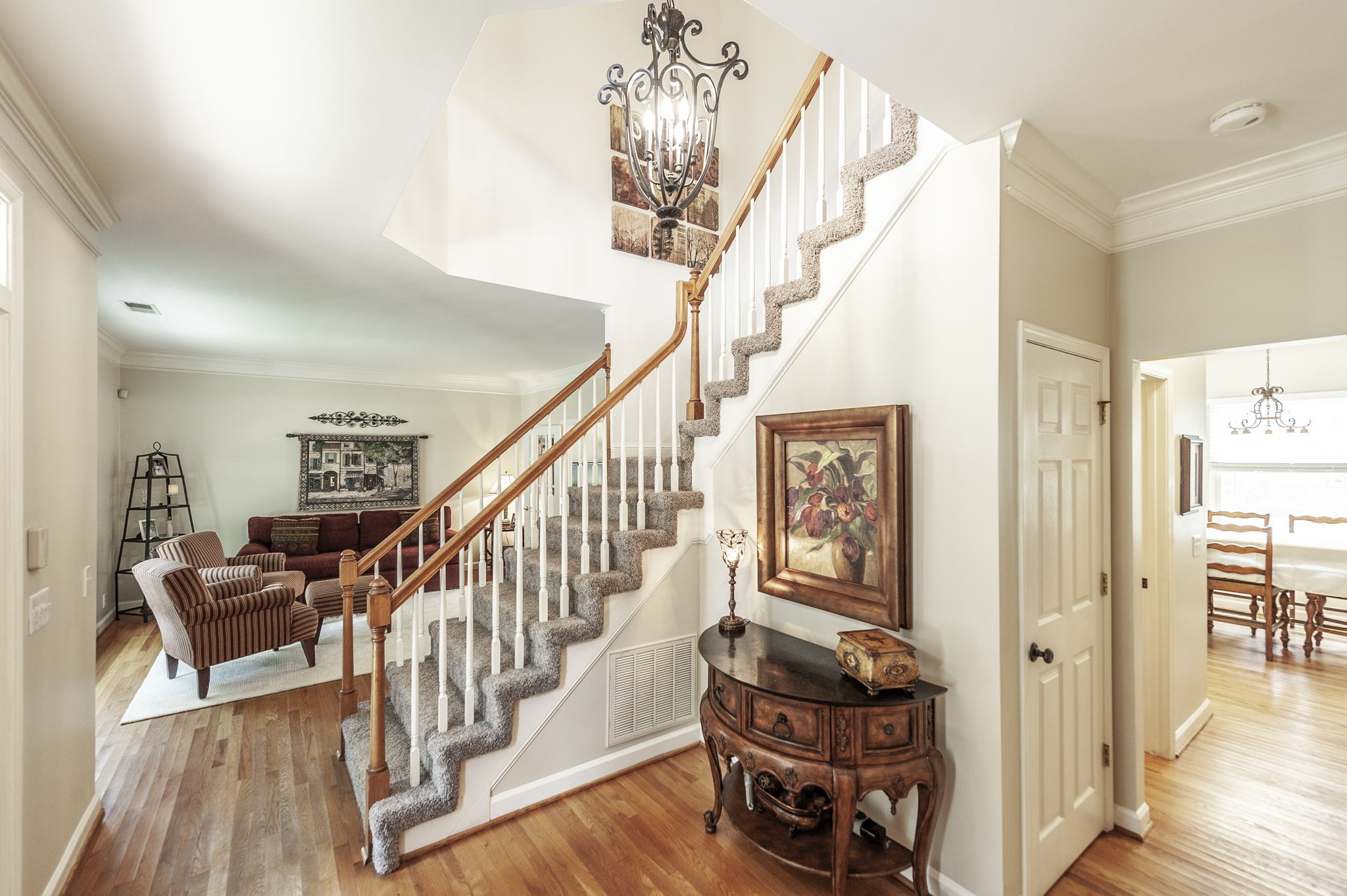 717 Vauxhall Dr