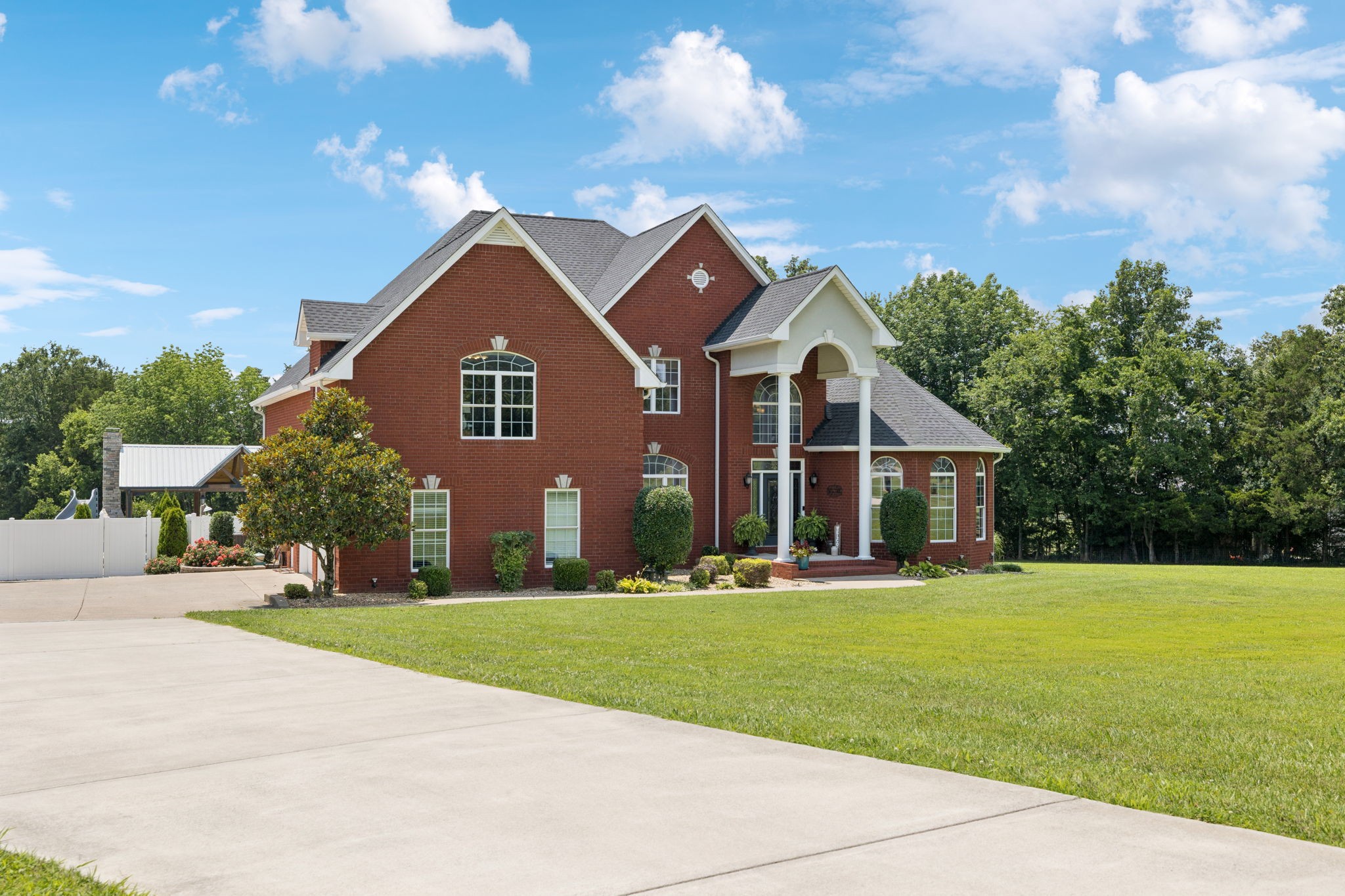 3056 SE Tater Peeler Rd