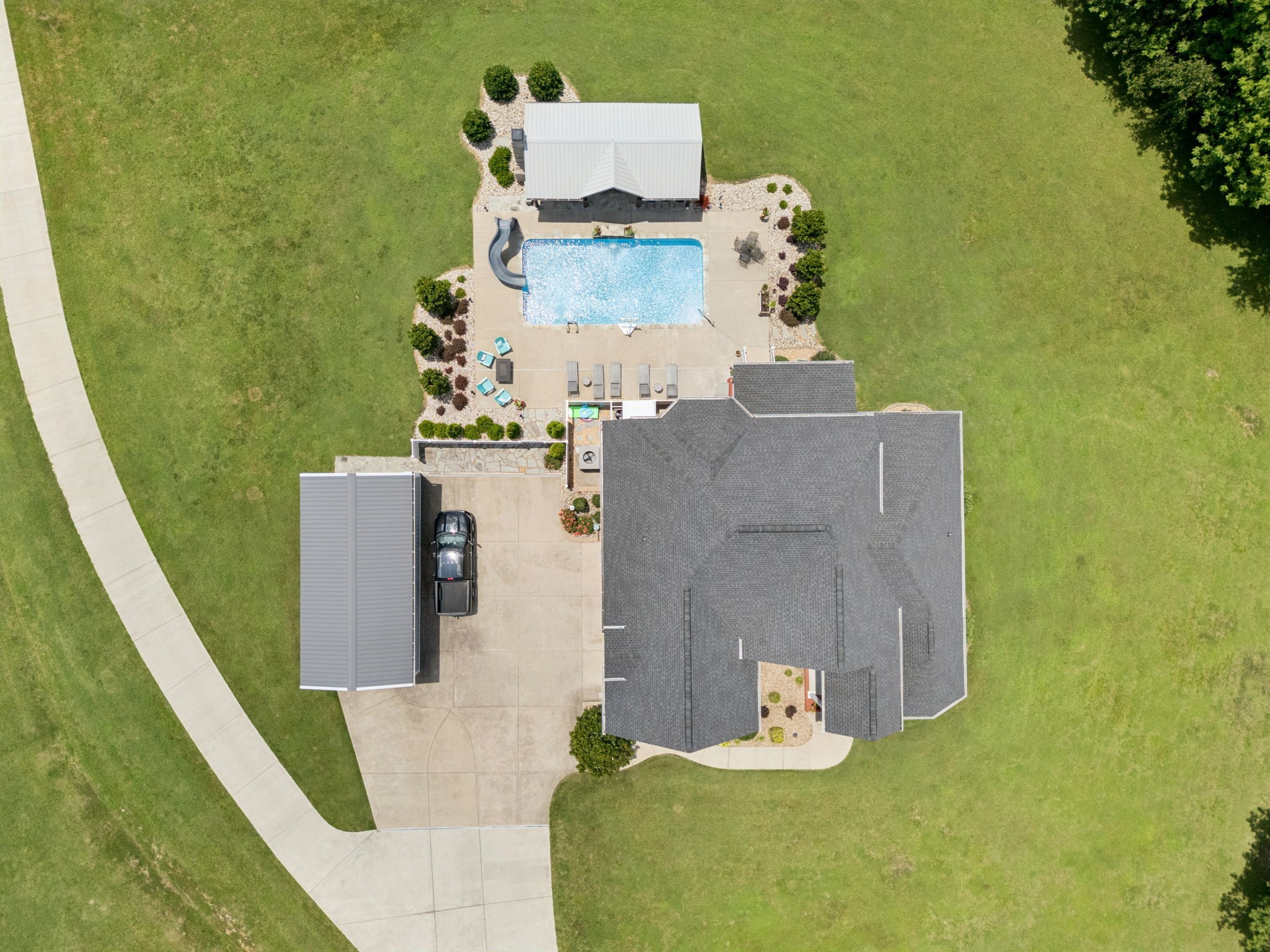 3056 SE Tater Peeler Rd