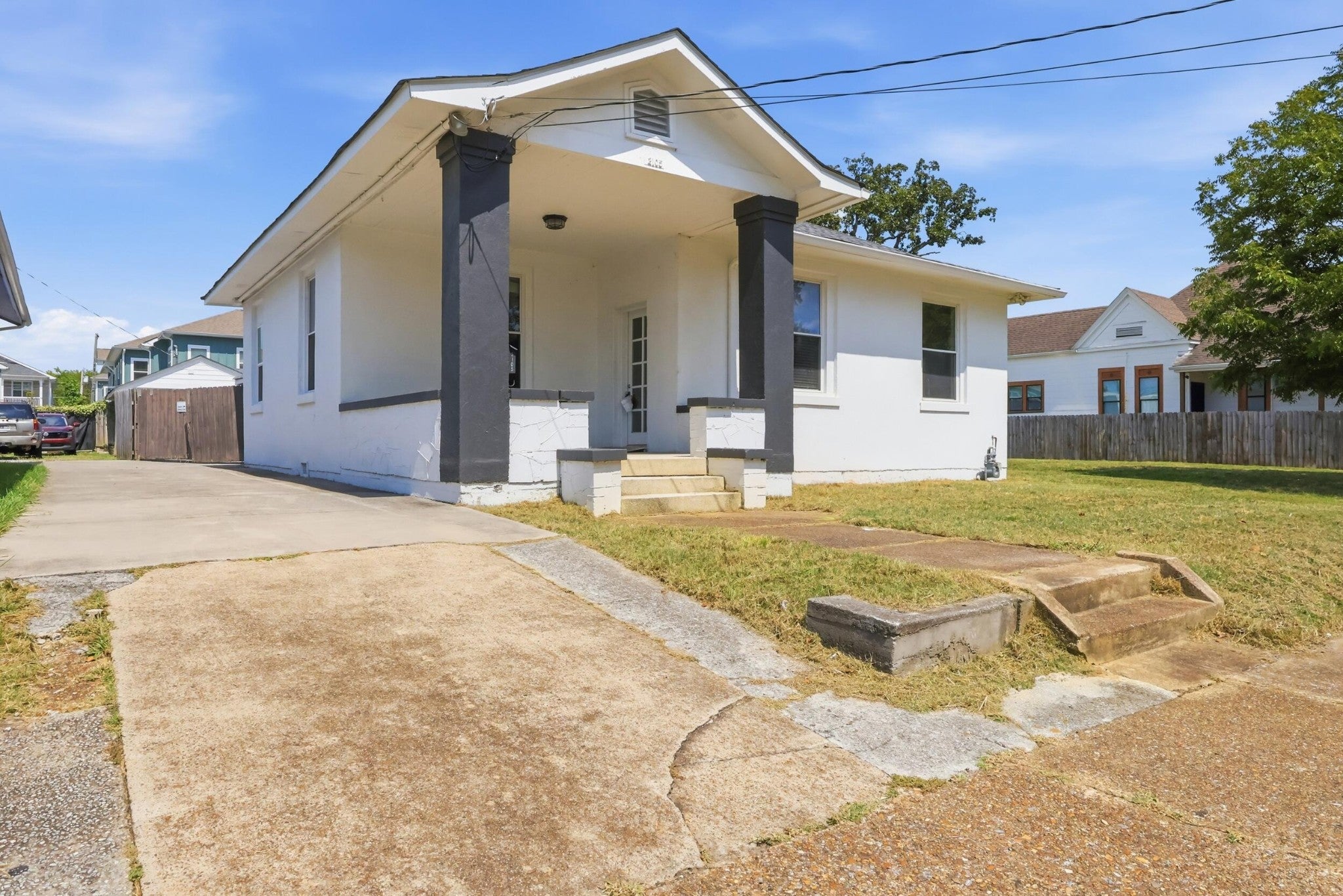 2105 Kirby Avenue