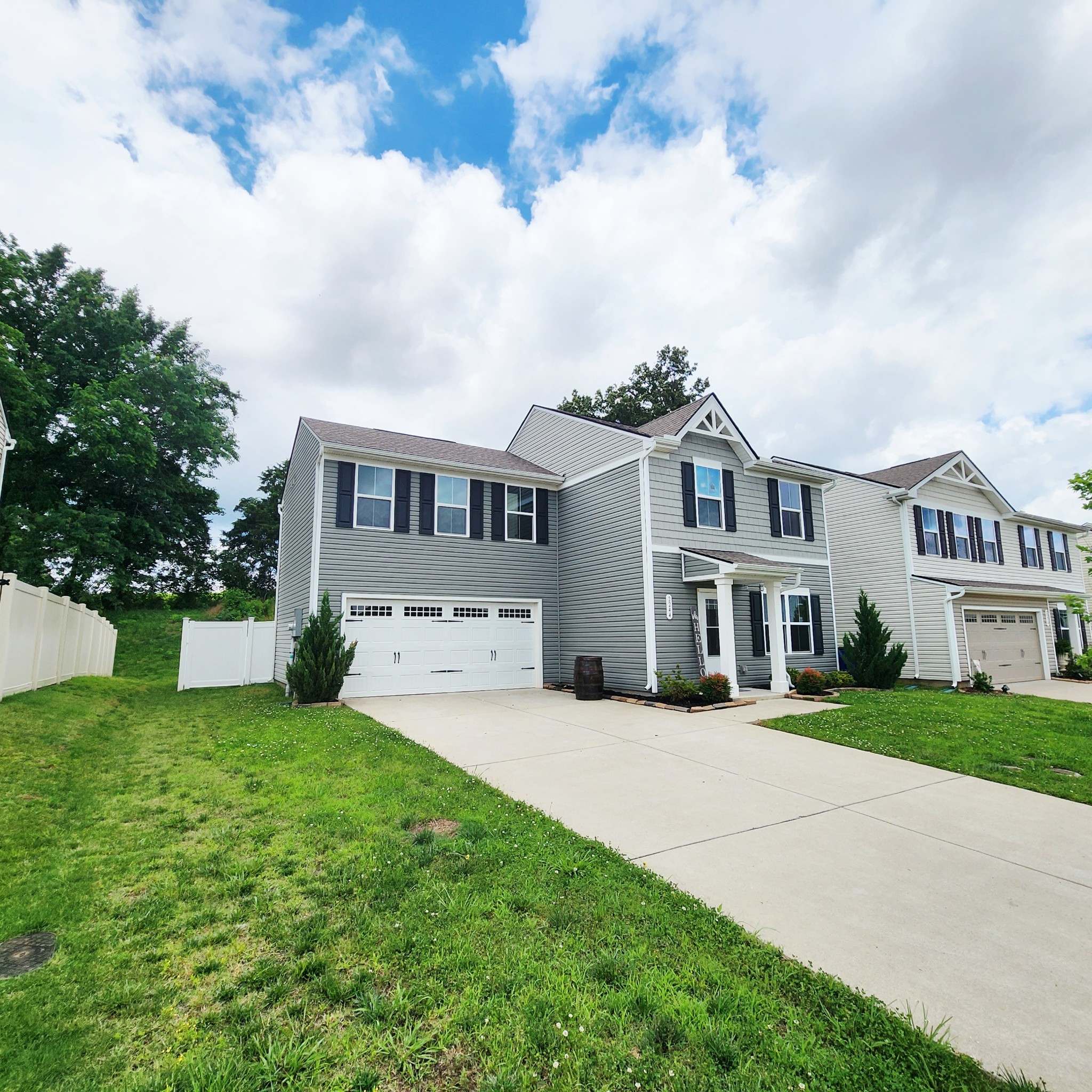 2244 Brokeshire Dr