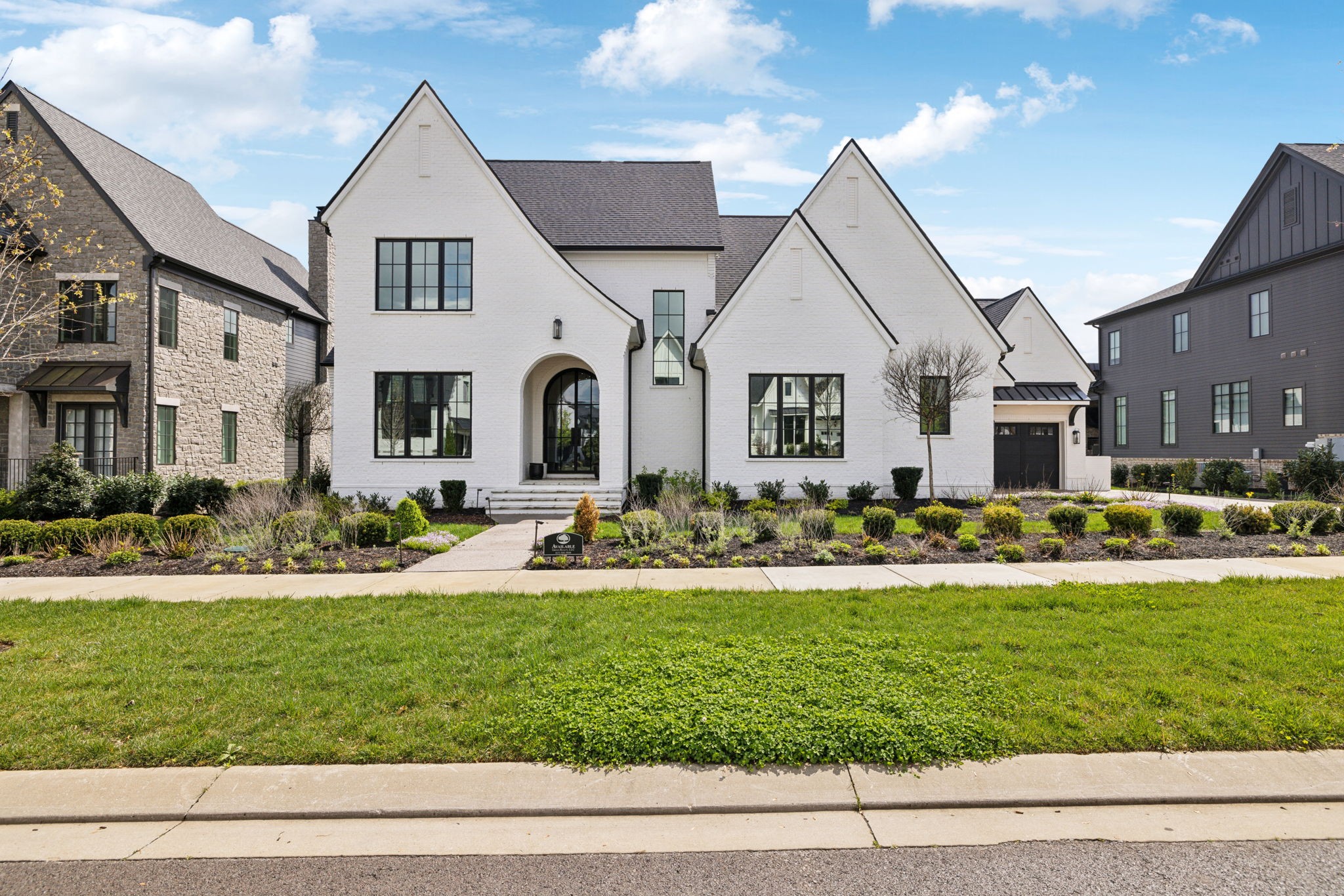 8832 Edgecomb Dr