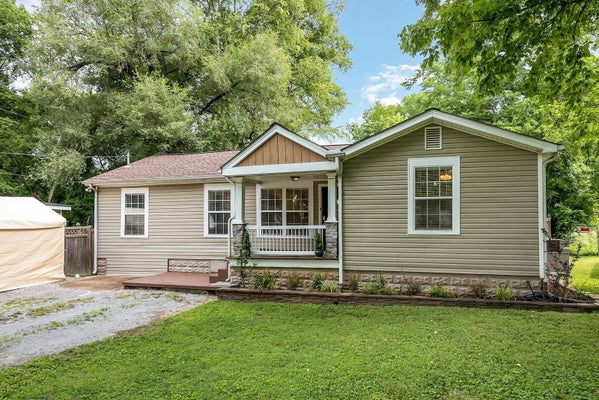 2709 BRUNSWICK DR, NASHVILLE, TN 37207 - Image ba18ca1ee1fa4b215d5b0ef729fea97f/4238949459
