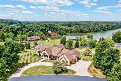 30 Bass Ct Whitesville KY 42378